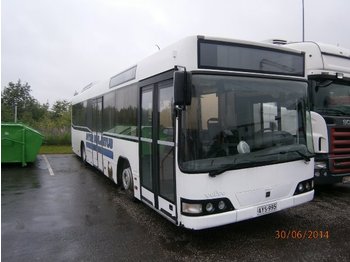 Reisebus Volvo Carrus 30 istuvaa (turvavyöt on) ja 30 seisovaa pa: das Bild 1