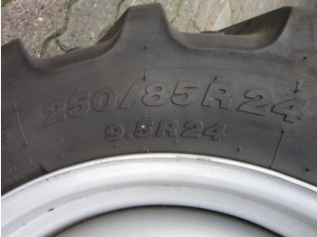 Kleber 250/85 R24 (9.5 R24) - Reifen