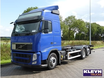 Containerwagen/ Wechselfahrgestell LKW Volvo FH 13.420: das Bild 1