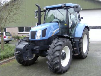 Traktor New Holland 6-140: das Bild 1