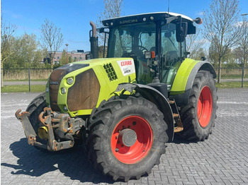CLAAS Arion 640 Traktor