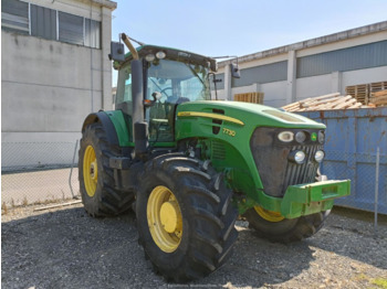JOHN DEERE 7730 Traktor