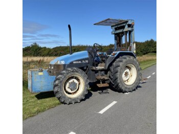 NEW HOLLAND TL Traktor