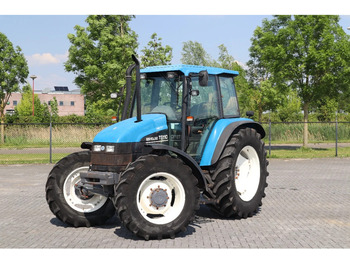 NEW HOLLAND TS Traktor