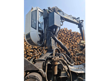Ladekran für Holztransporter EPSILON M110 L 97: das Bild 1