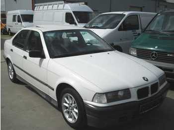 BMW 320i - PKW