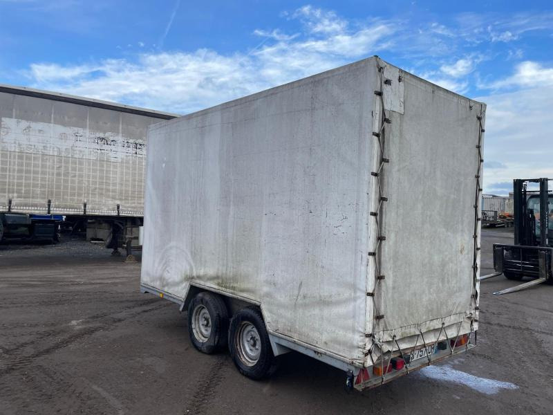 Planenanhänger Verem