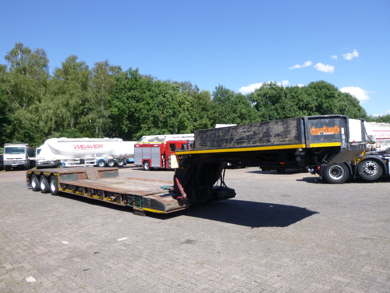 Tieflader Auflieger Nooteboom 3-axle lowbed trailer 33 t / extendable 8.5 m: das Bild 2