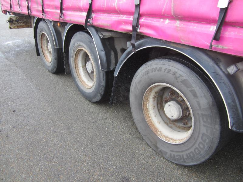 Planenauflieger Fruehauf