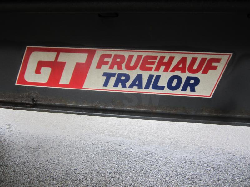 Planenauflieger Fruehauf