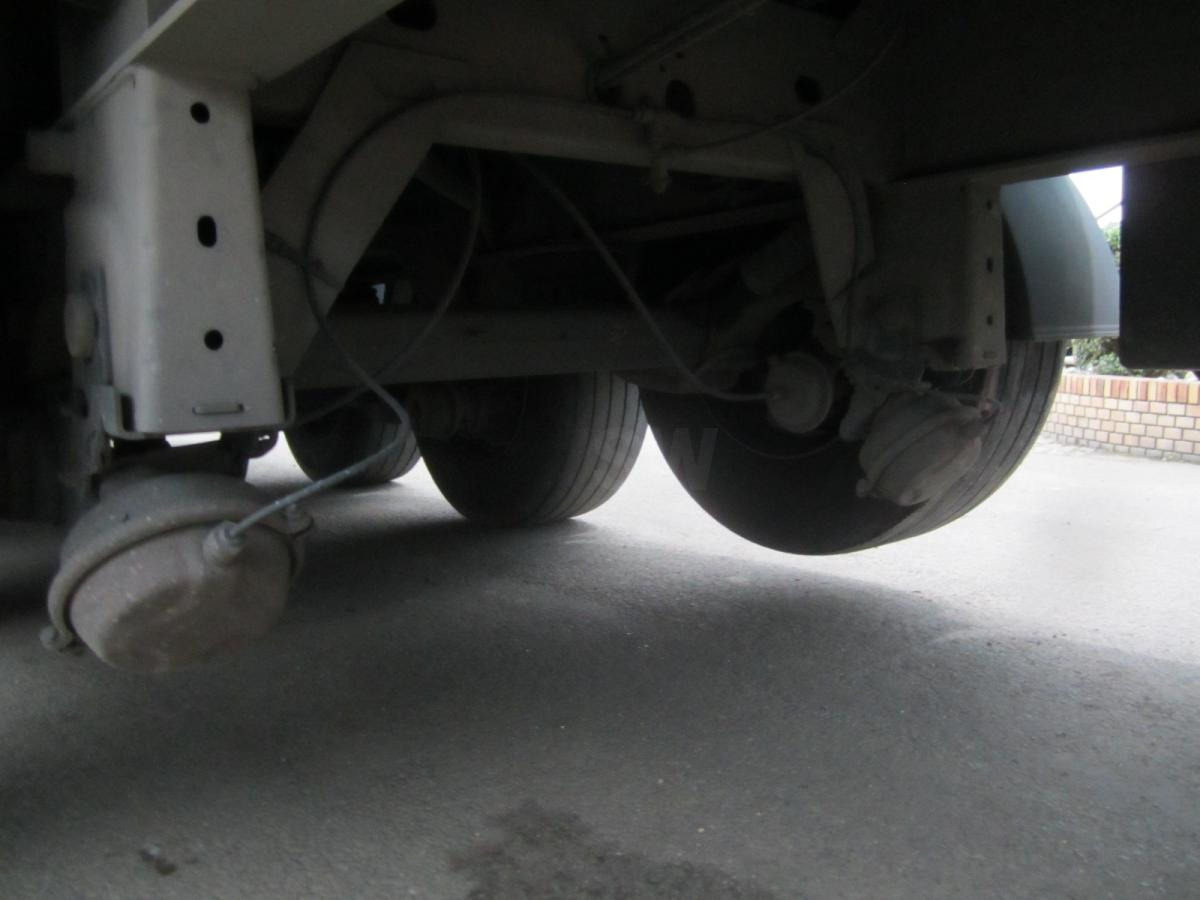 Planenauflieger Fruehauf