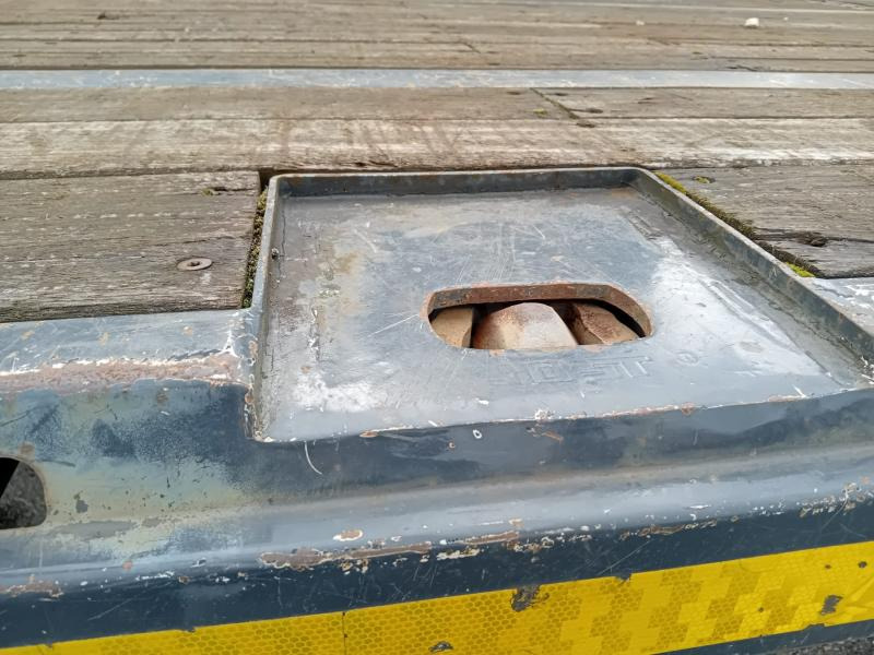 Pritschenauflieger/ Plattformauflieger Kässbohrer