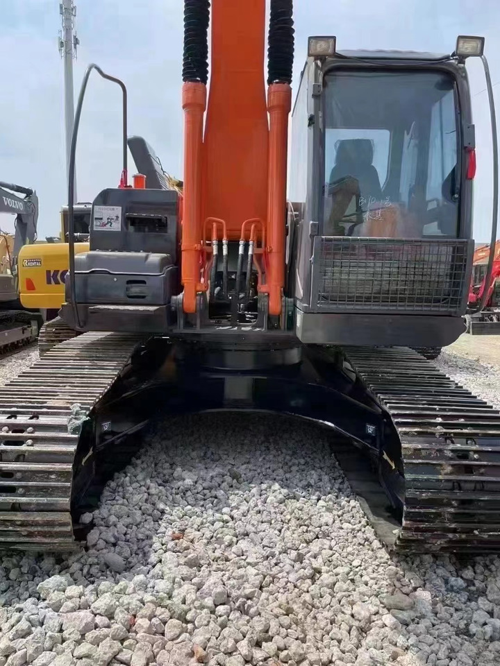 Kettenbagger 90%new 20 ton Korea Original made HITACHI ZX200 used hydraulic crawler excavator in ready stock: das Bild 6