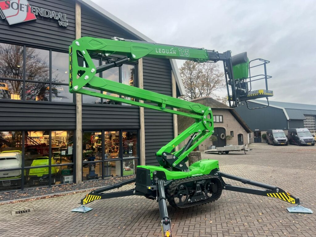 Arbeitsbühne LEGUAN 195 aerial working platform