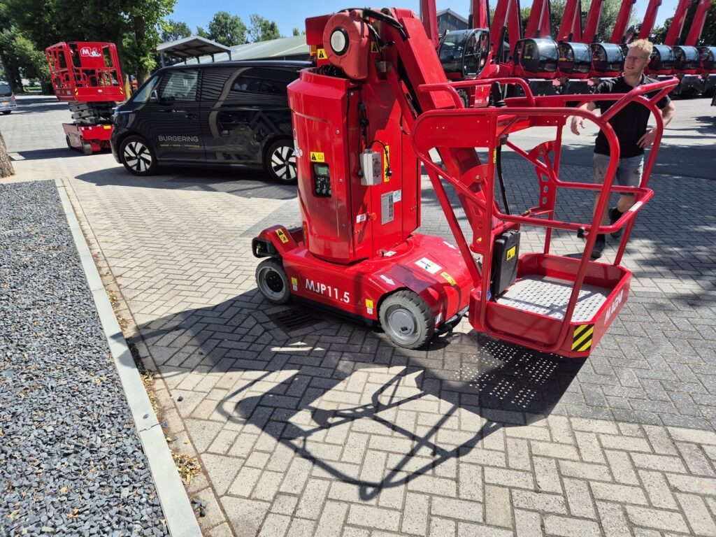 Arbeitsbühne MAGNI MJP 11.5