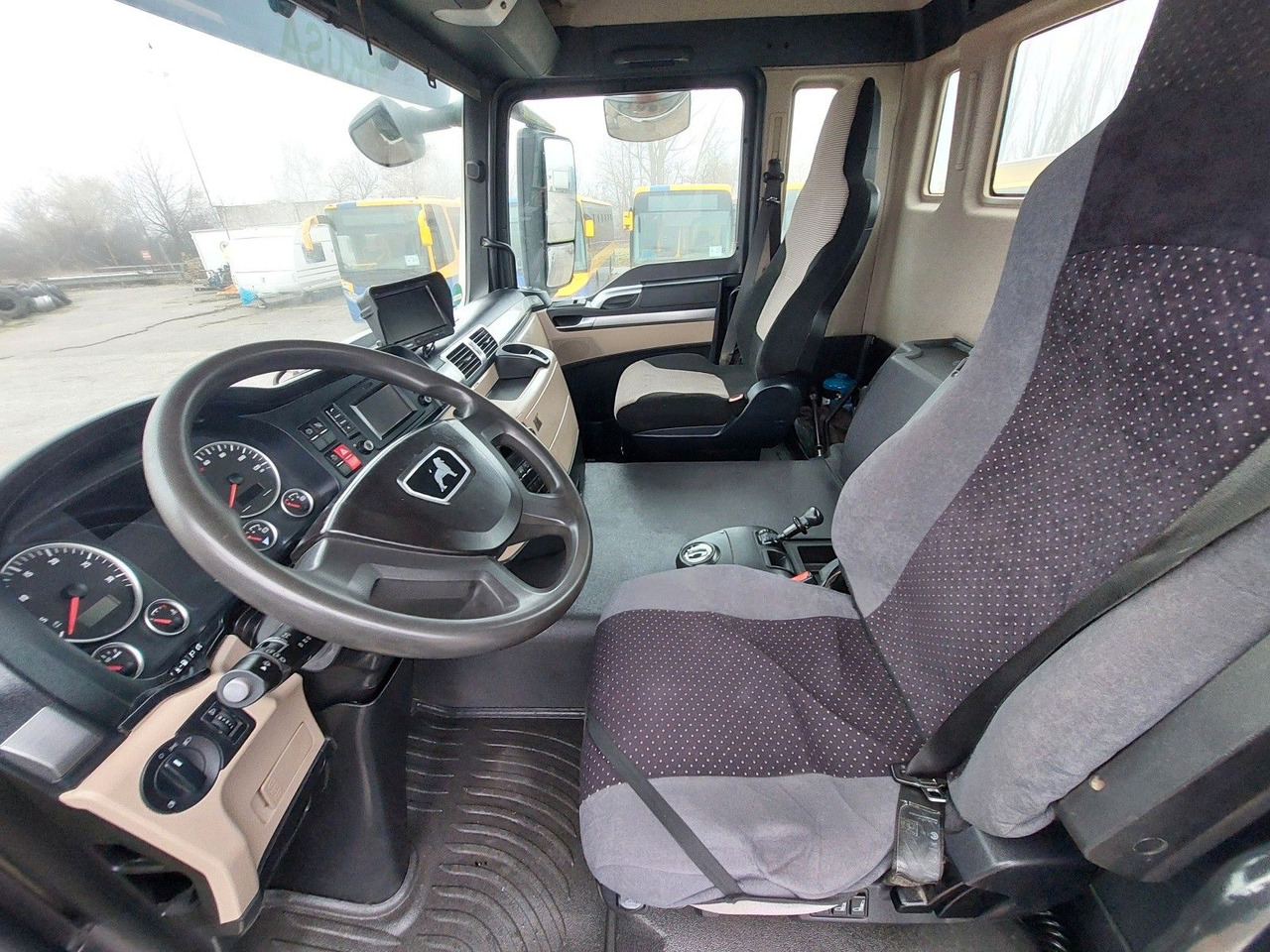 Betonmischer LKW MAN TGS 32.420 BB Intermix 9m3 8x4