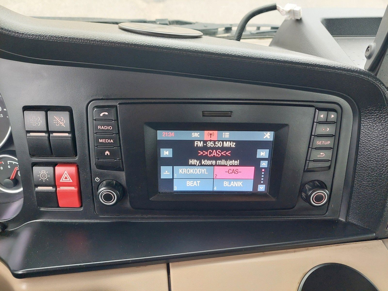 Betonmischer LKW MAN TGS 32.420 BB Intermix 9m3 8x4