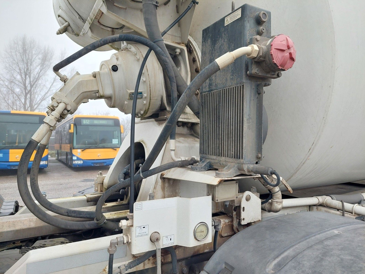 Betonmischer LKW MAN TGS 32.420 BB Intermix 9m3 8x4