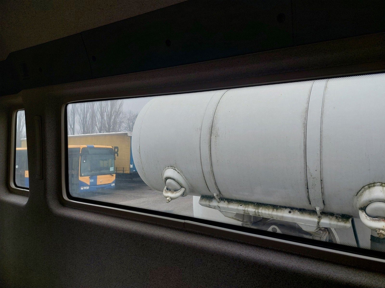 Betonmischer LKW MAN TGS 32.420 BB Intermix 9m3 8x4