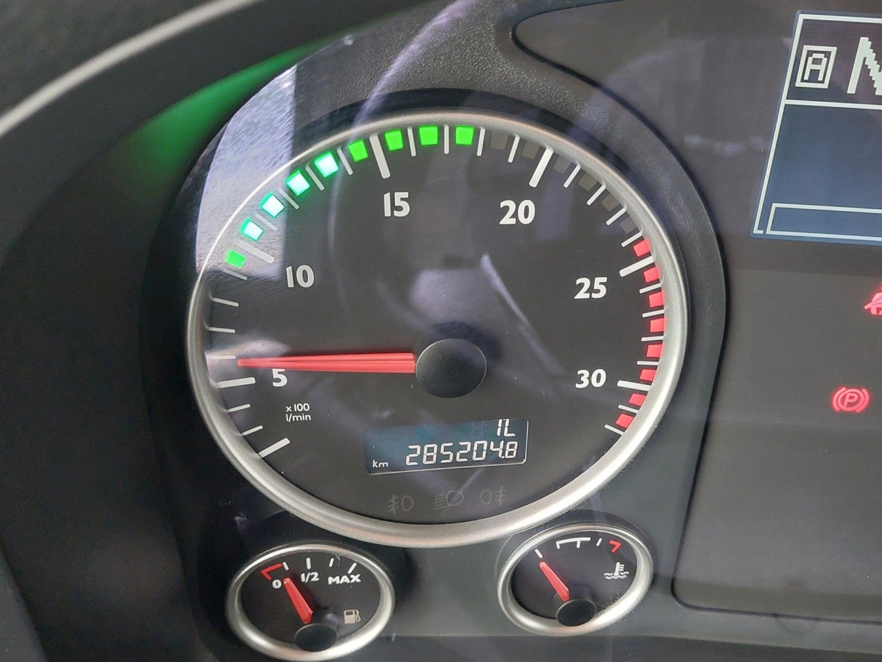 Betonmischer LKW MAN TGS 32.420 BB Intermix 9m3 8x4