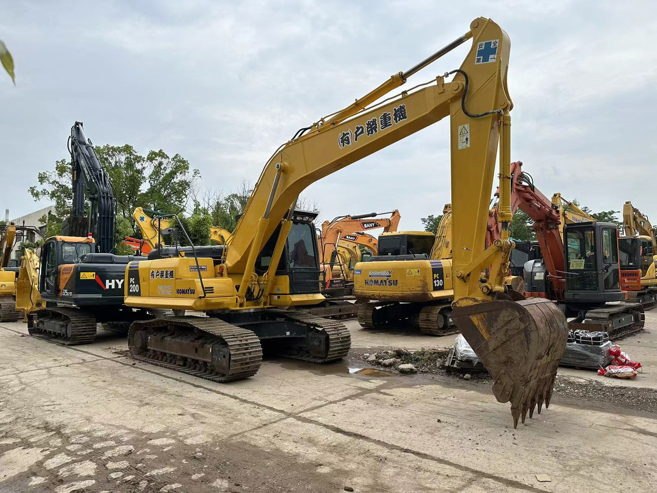 Kettenbagger High quality Good Performance KOMATSU PC200-8N1 with original design and strong power low working hours good condition on sale: das Bild 7