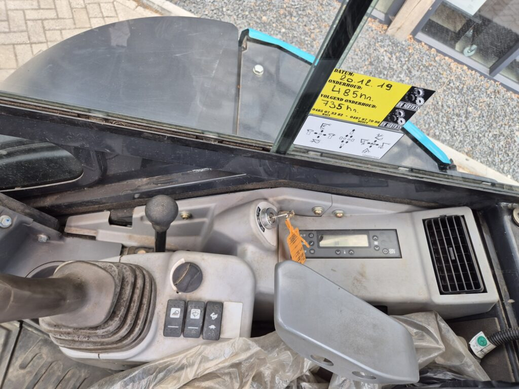 Minibagger AIRMANN AX33U mididigger