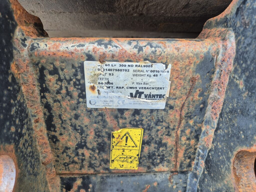 Minibagger AIRMANN AX33U mididigger