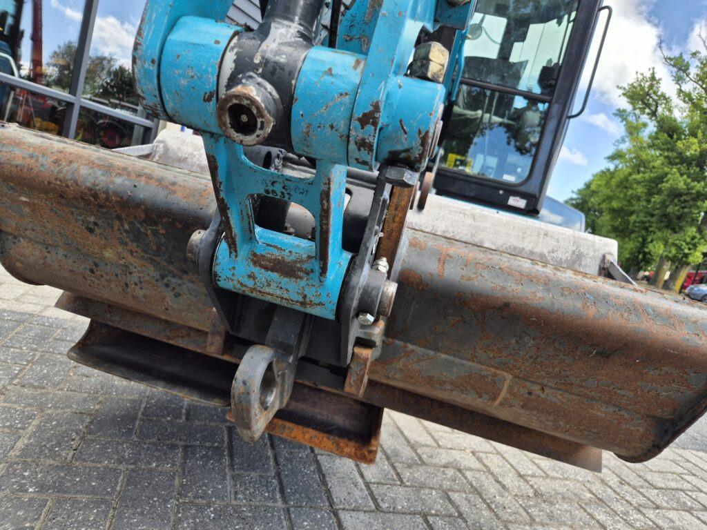 Minibagger AIRMANN AX33U mididigger