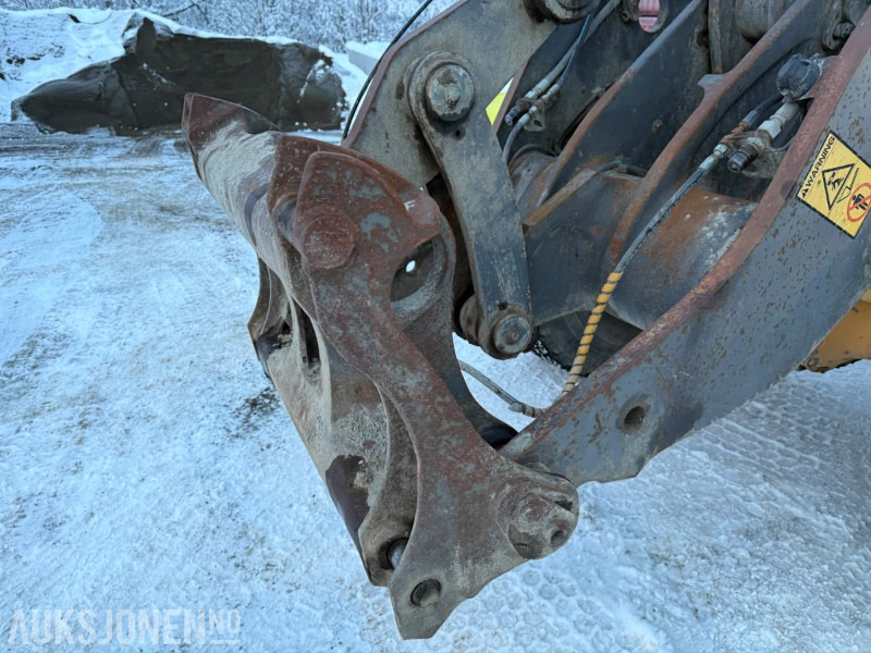 Radlader 2004 Volvo L90E - Sentralsmøring - Ny motor