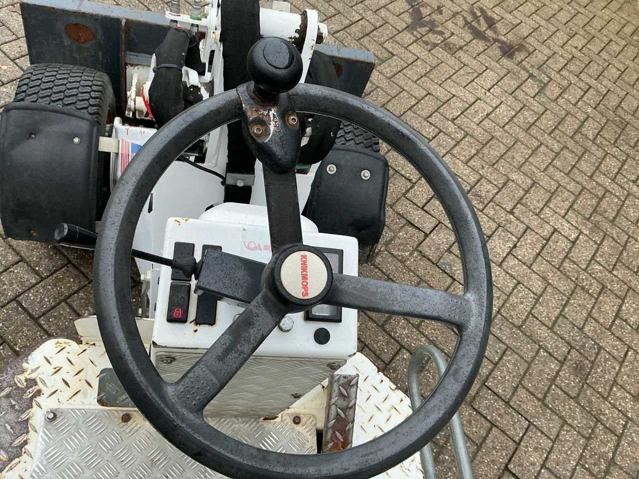 Radlader 2017 100 KNIKMOPS