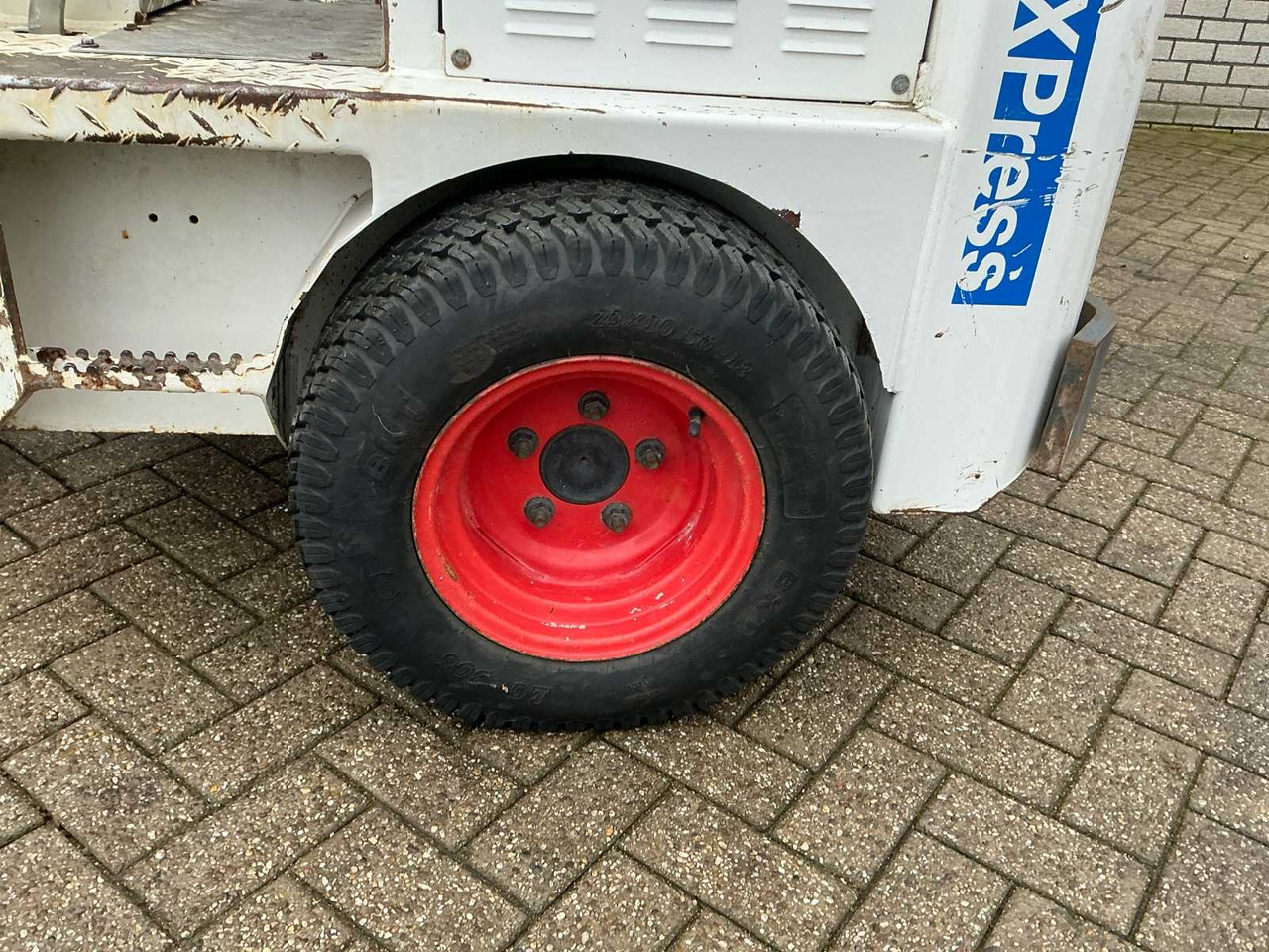 Radlader 2017 100 KNIKMOPS