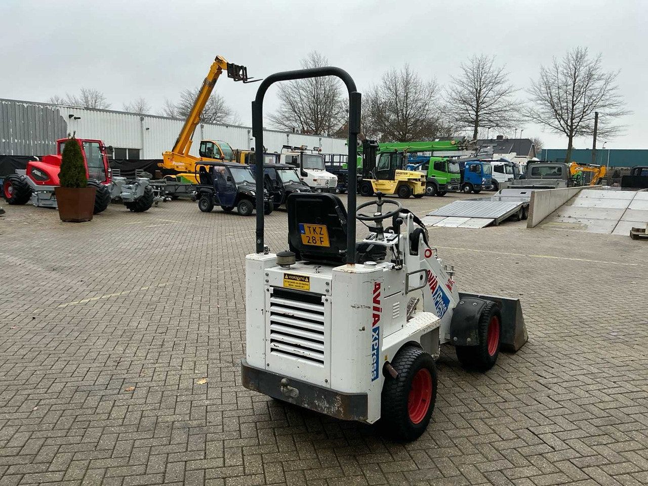 Radlader 2017 100 KNIKMOPS