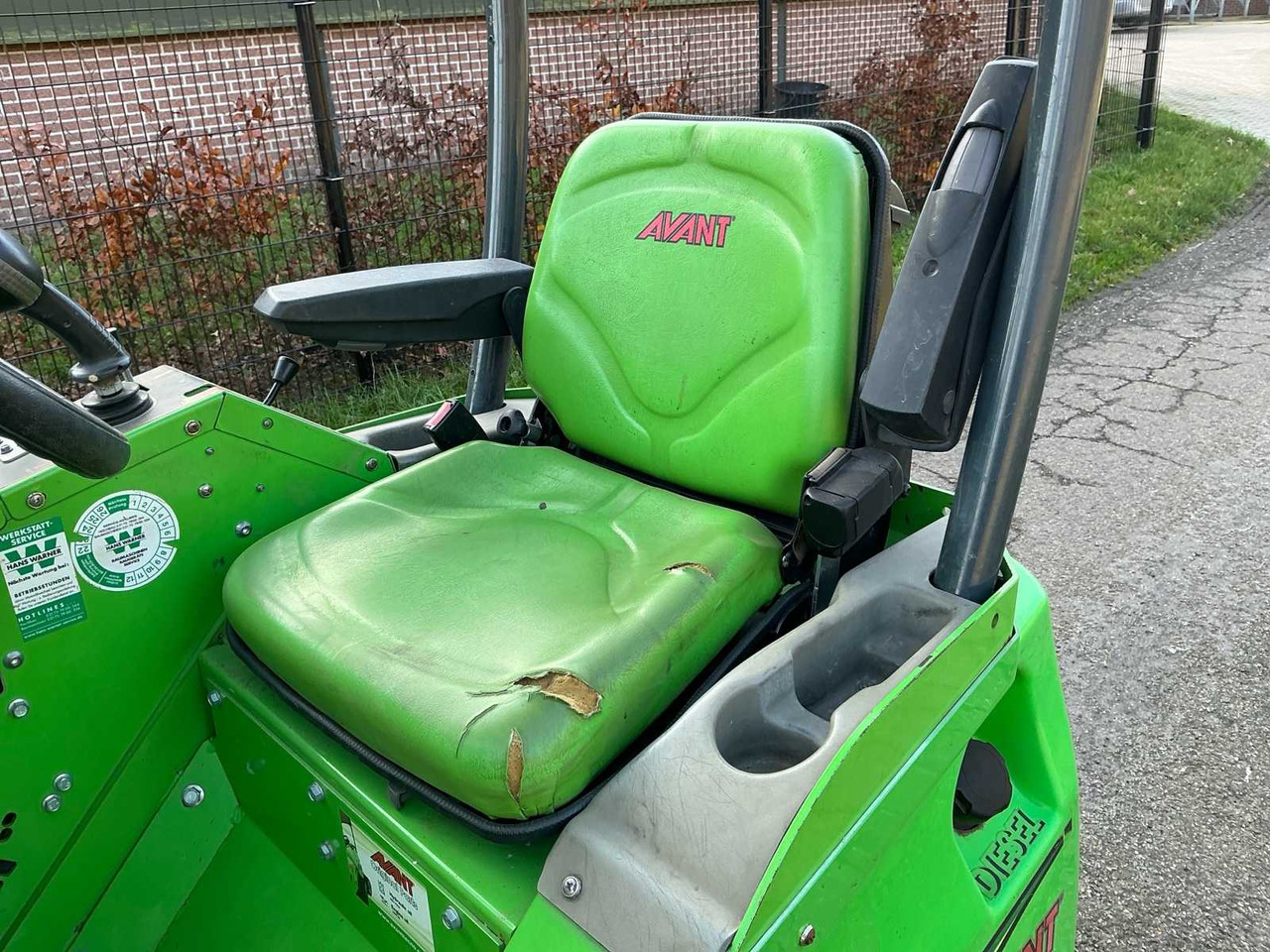 Radlader 2018 AVANT M528 SHOVEL