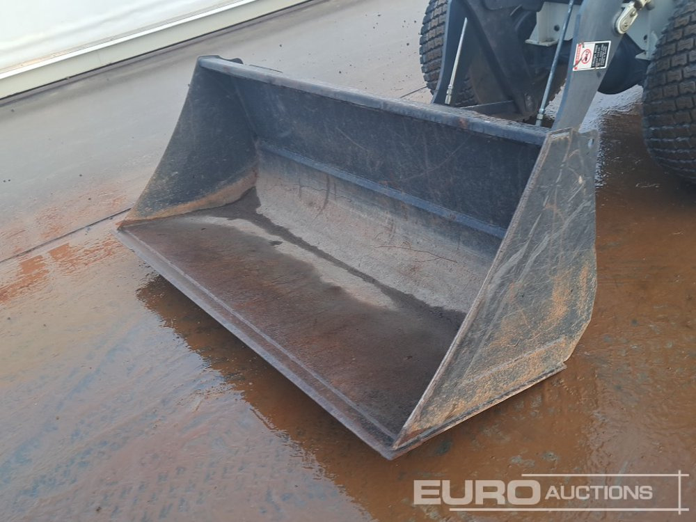 Radlader 2018 Black & White ZL08F