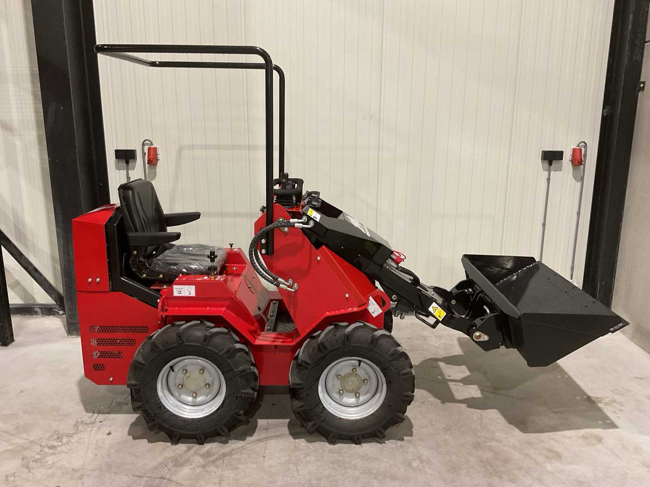 Radlader 2025 RHINO-CROSS SSL480 SHOVEL