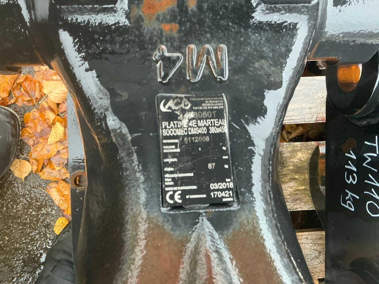 Radlader ACB - 2018 - MOUNTING PLATE FOR SOCOMEC DMS400 HYDRAULIC BREAKER