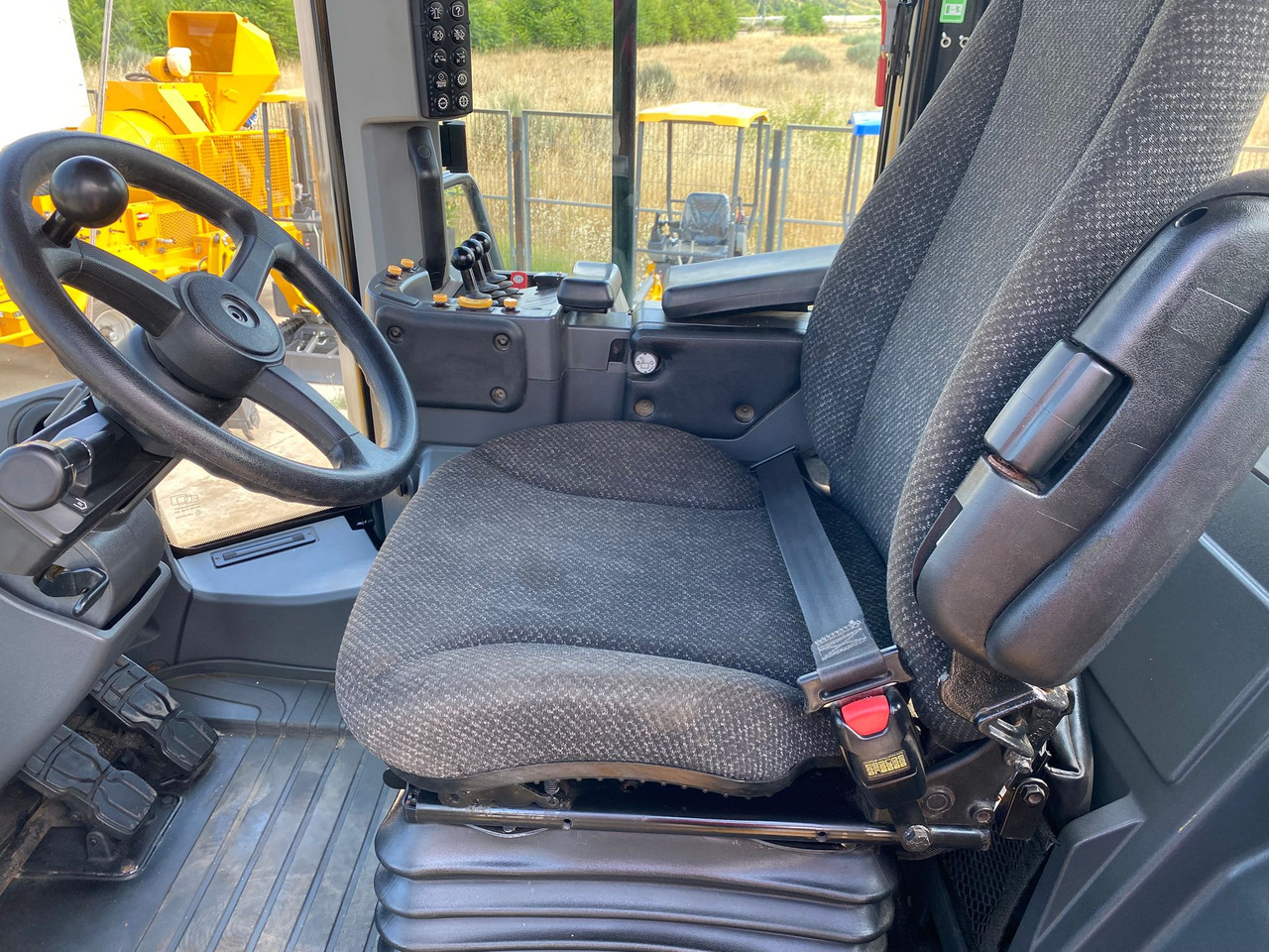 Radlader CATERPILLAR 950 M