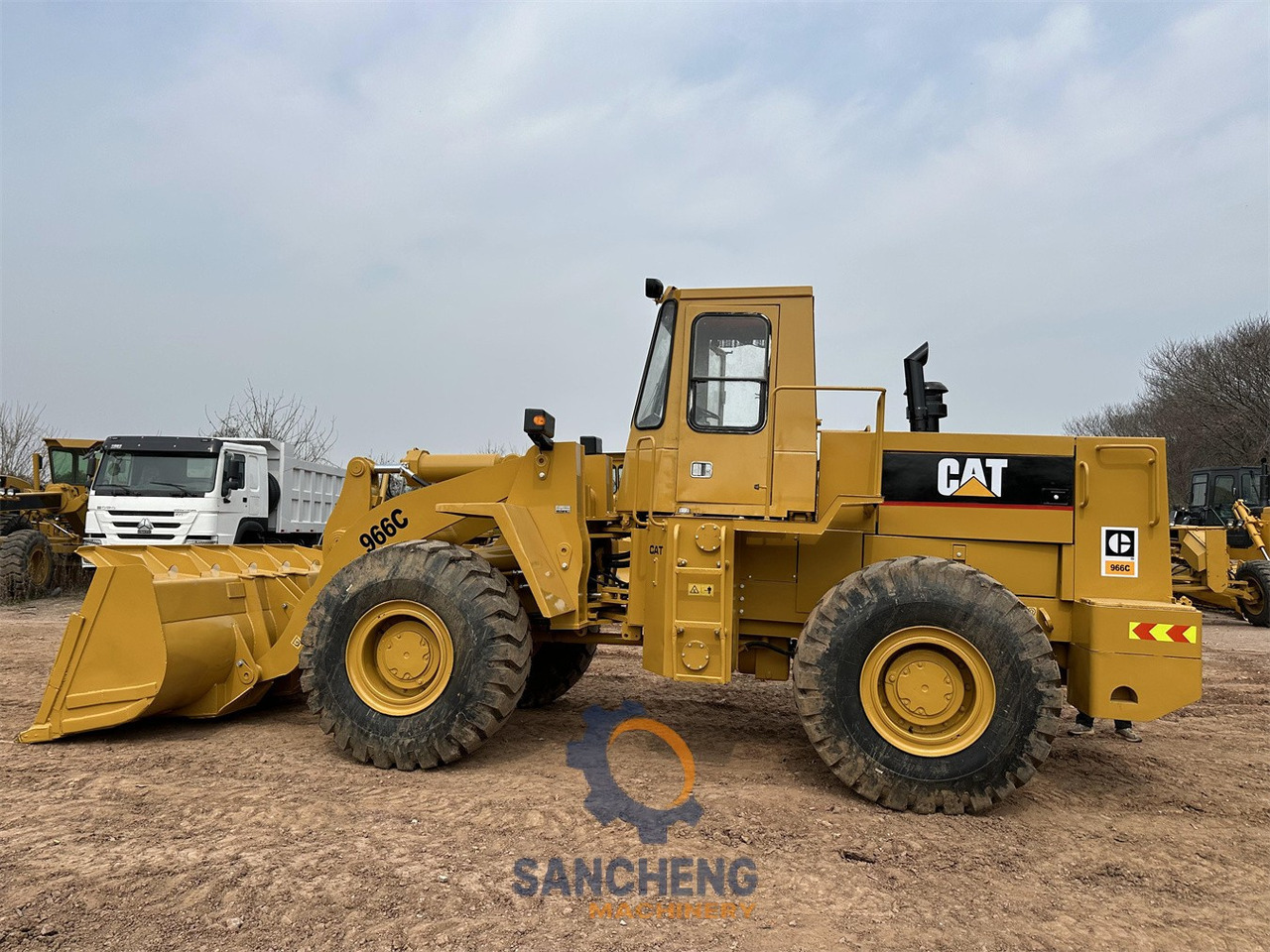 Radlader CATERPILLAR 966C wheel loader