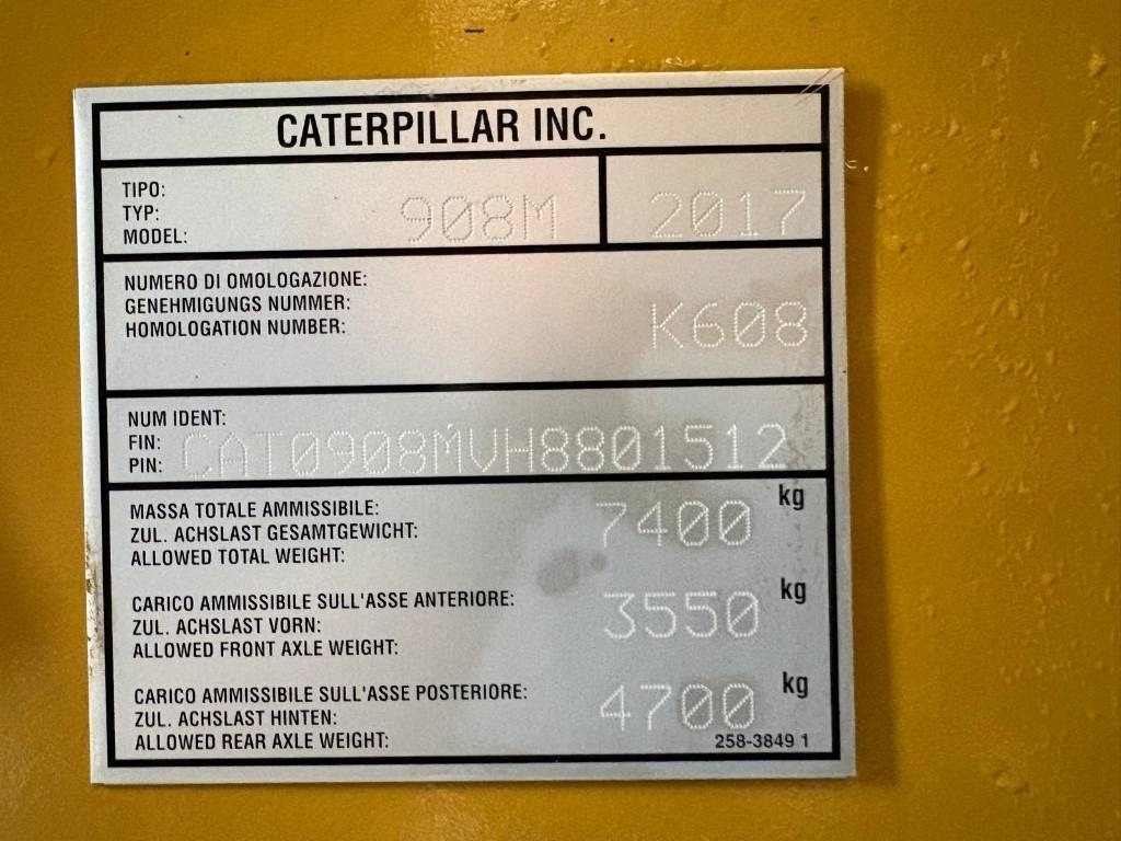 Radlader CAT 908M