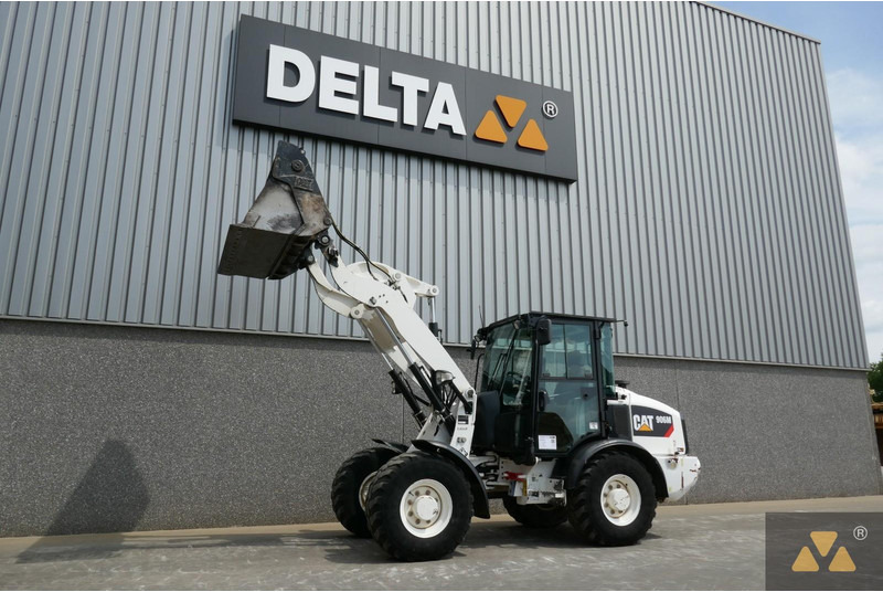 Radlader Caterpillar 906M