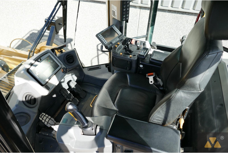 Radlader Caterpillar 980M