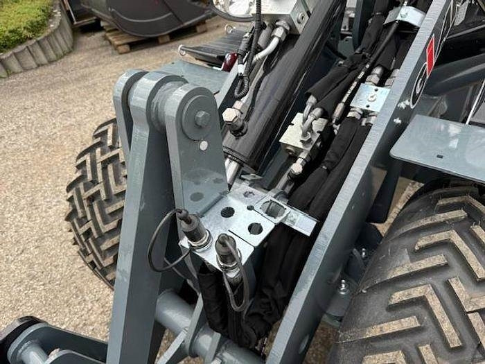 Radlader GiANT G2700 X-TRA HD Y