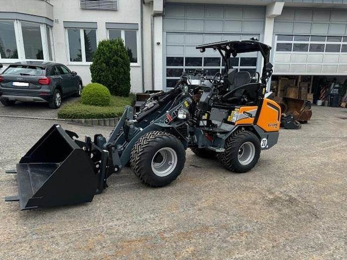 Radlader GiANT G2700 X-TRA HD Y