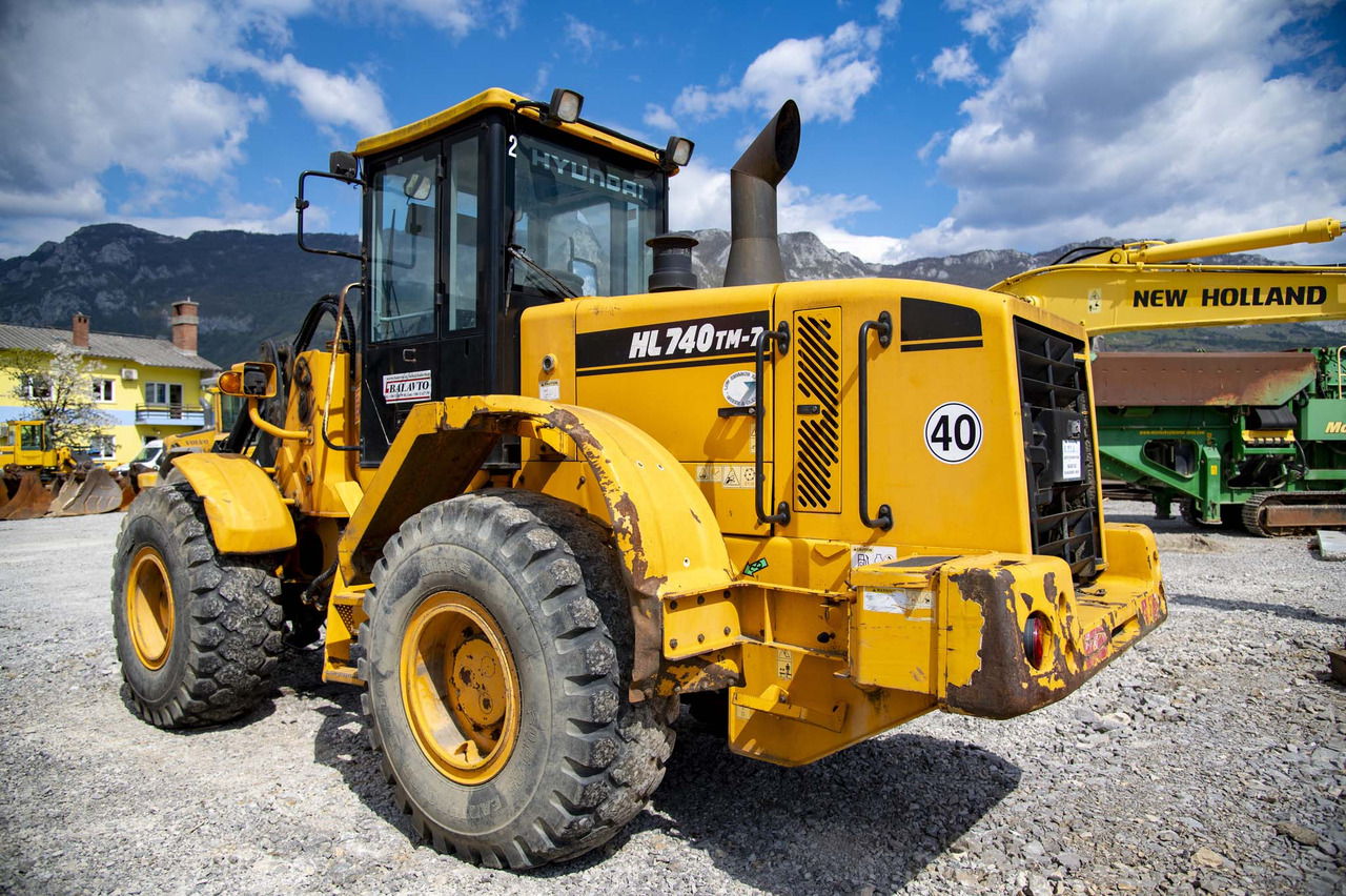 Radlader HYUNDAI HL740TM-7 for parts