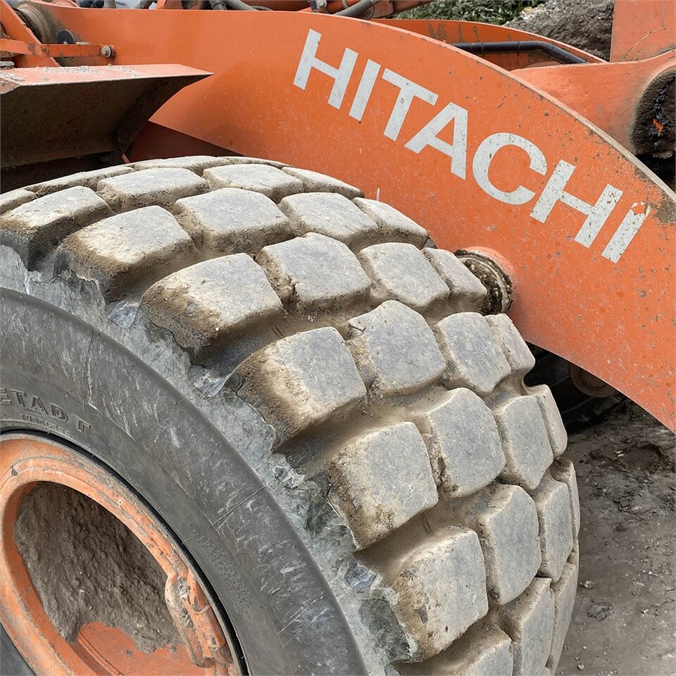 Radlader Hitachi ZW 220 - 5B