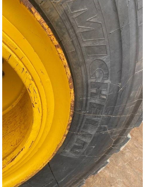 Radlader John Deere 744 P MIETE / RENTAL (12002124)