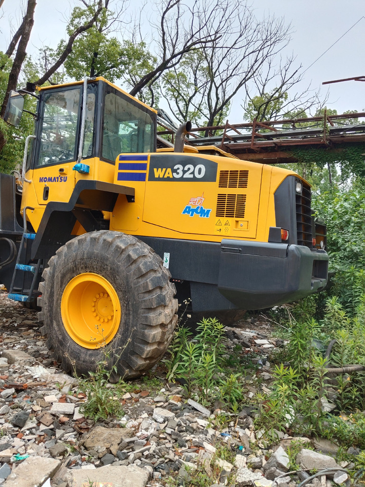 Radlader KOMATSU WA320-5