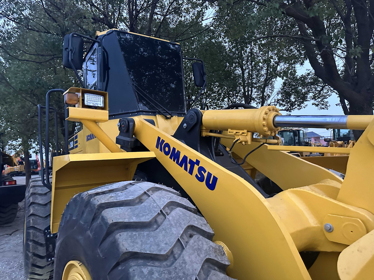 Radlader KOMATSU WA380 Wheel Loader Click for Discount