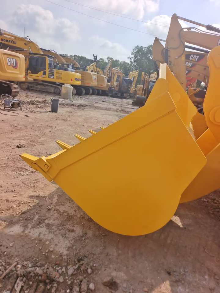 Radlader KOMATSU WA470-3