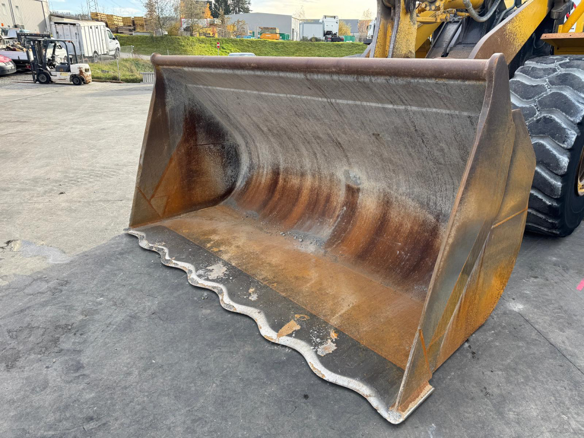 Radlader KOMATSU WA480-6